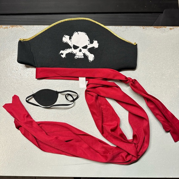 Spirit Halloween Pirate Captain Costume Size Small 4-6 - Picture 4 of 5
